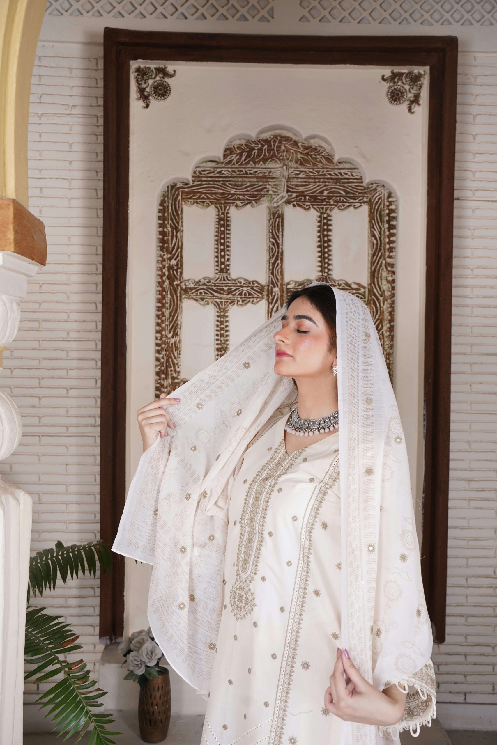 traditional women dress